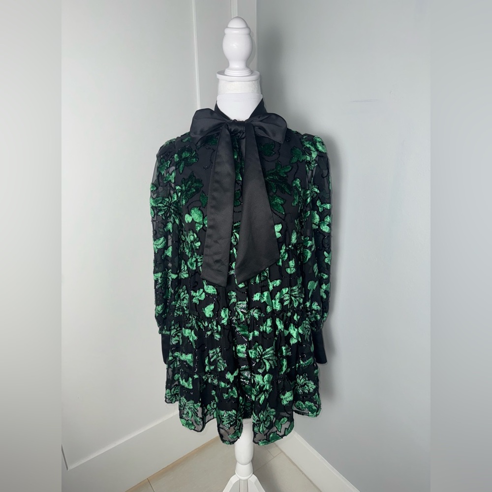 Alice + Olivia Black and Green Mini Dress - Picture 6 of 15